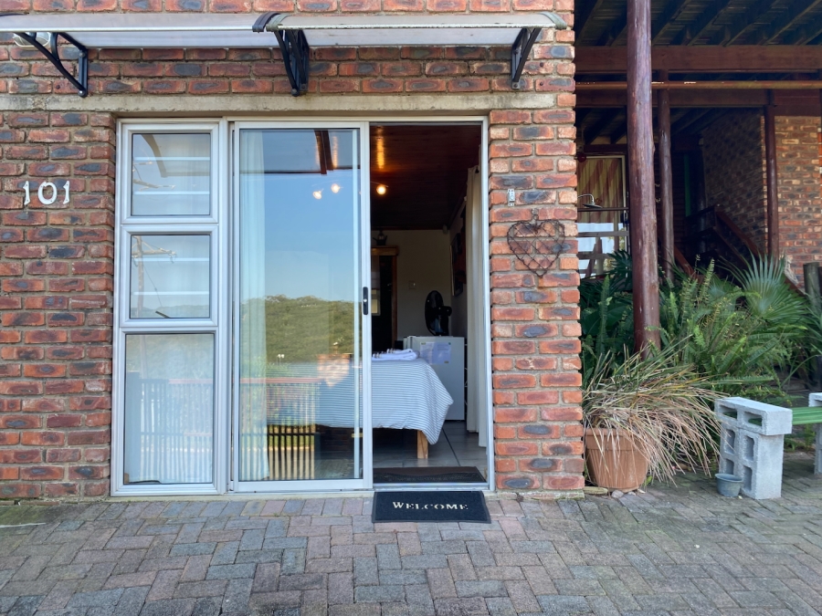 7 Bedroom Property for Sale in Cintsa East Eastern Cape